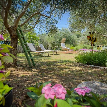 Holiday Home Lavanda Kornic Bagian luar foto