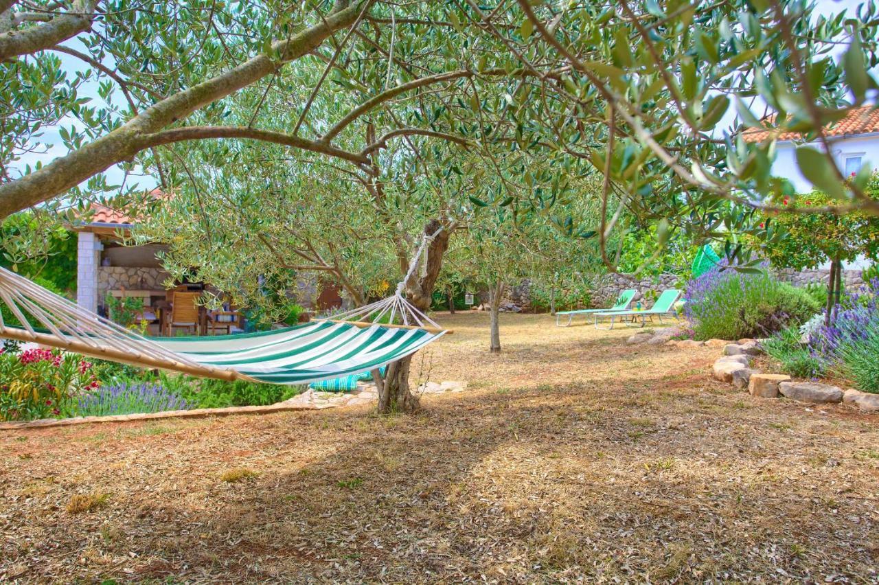Holiday Home Lavanda Kornic Bagian luar foto