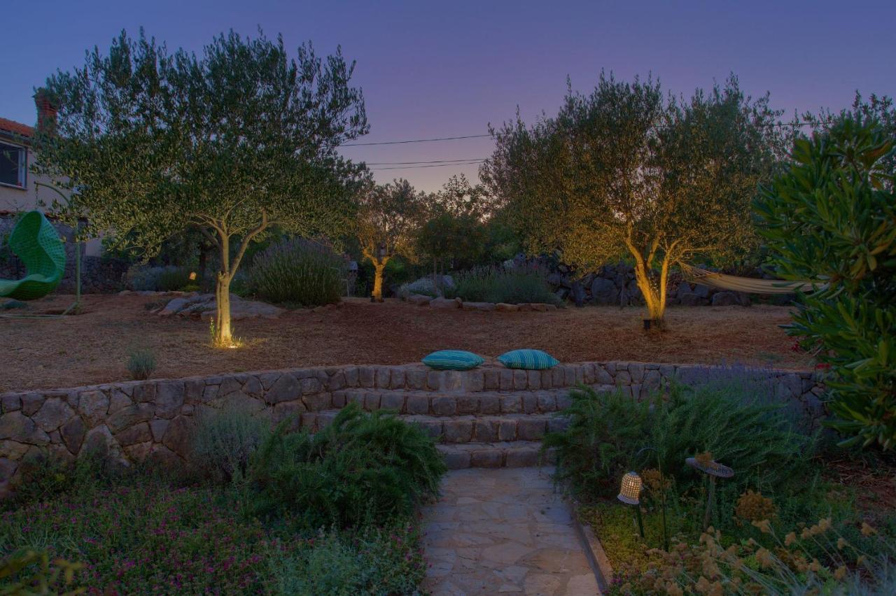 Holiday Home Lavanda Kornic Bagian luar foto