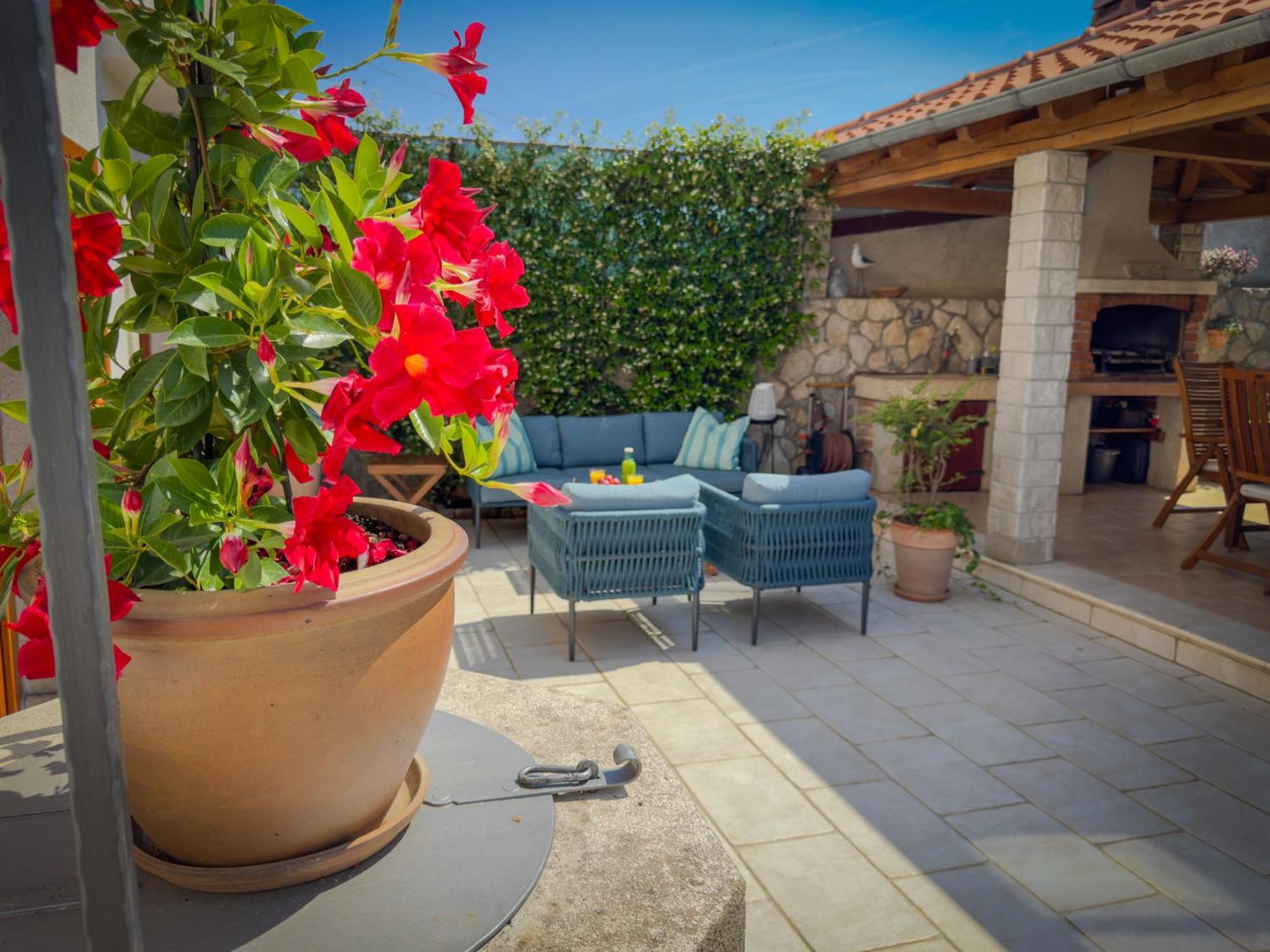 Holiday Home Lavanda Kornic Bagian luar foto
